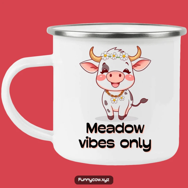 Funny Cow Daisy Chain Camping Mug: Outdoor Laughs & Warm Sips